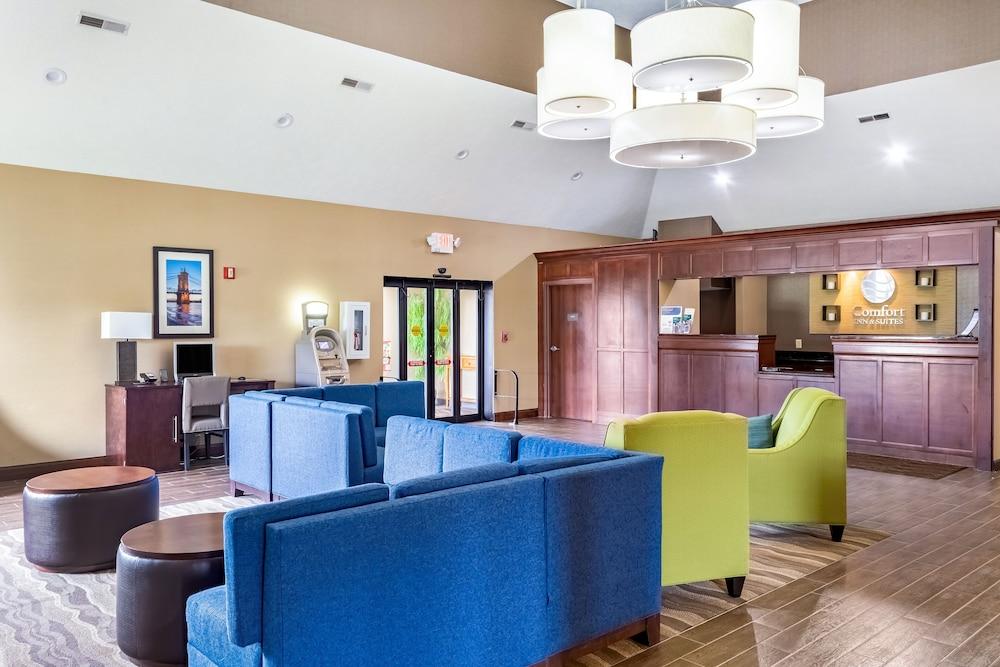 Comfort Inn & Suites Cincinnati Eastgate Экстерьер фото
