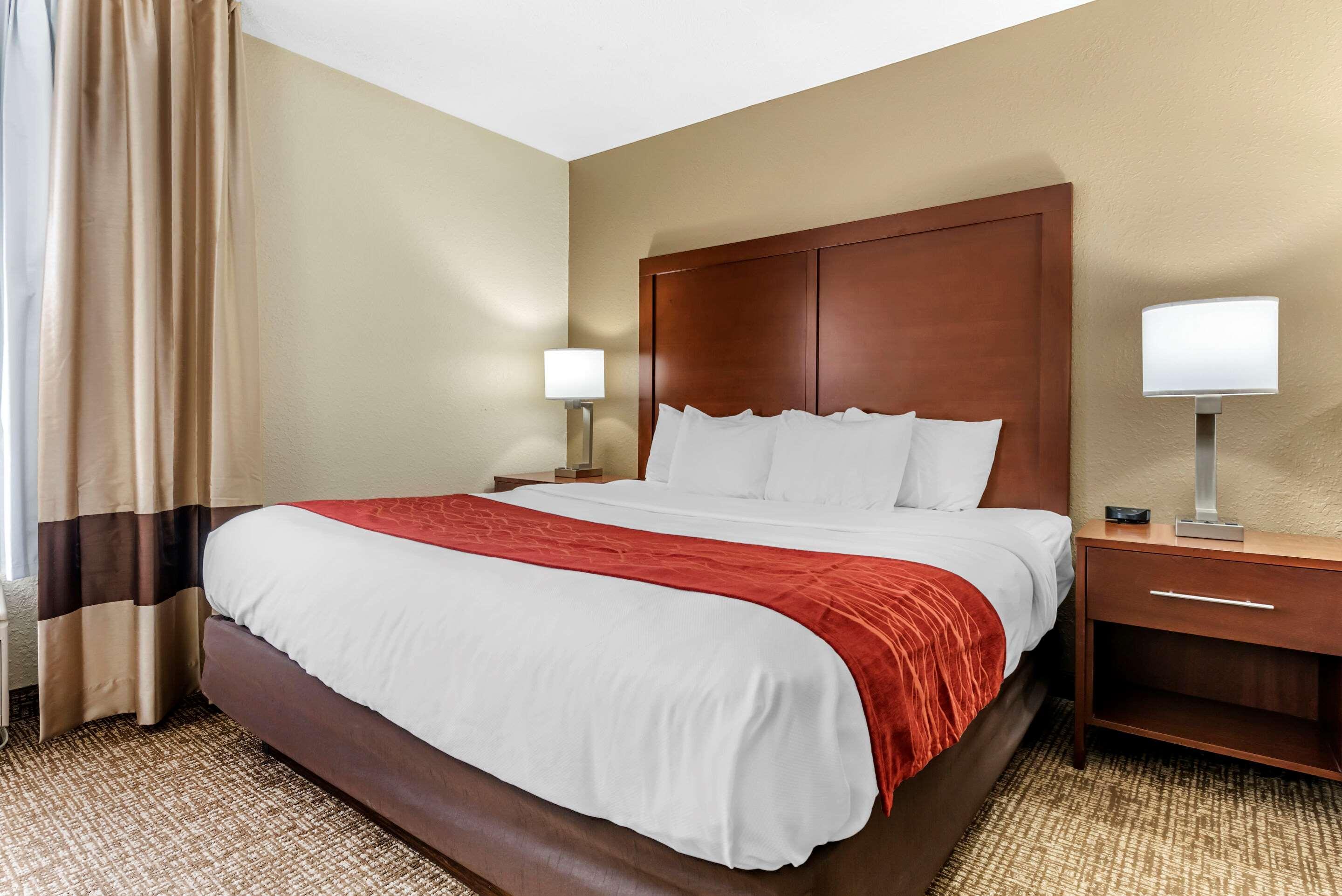 Comfort Inn & Suites Cincinnati Eastgate Экстерьер фото