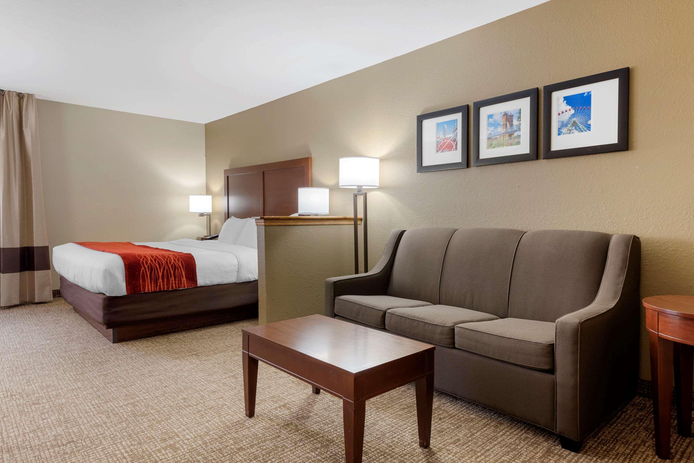 Comfort Inn & Suites Cincinnati Eastgate Экстерьер фото