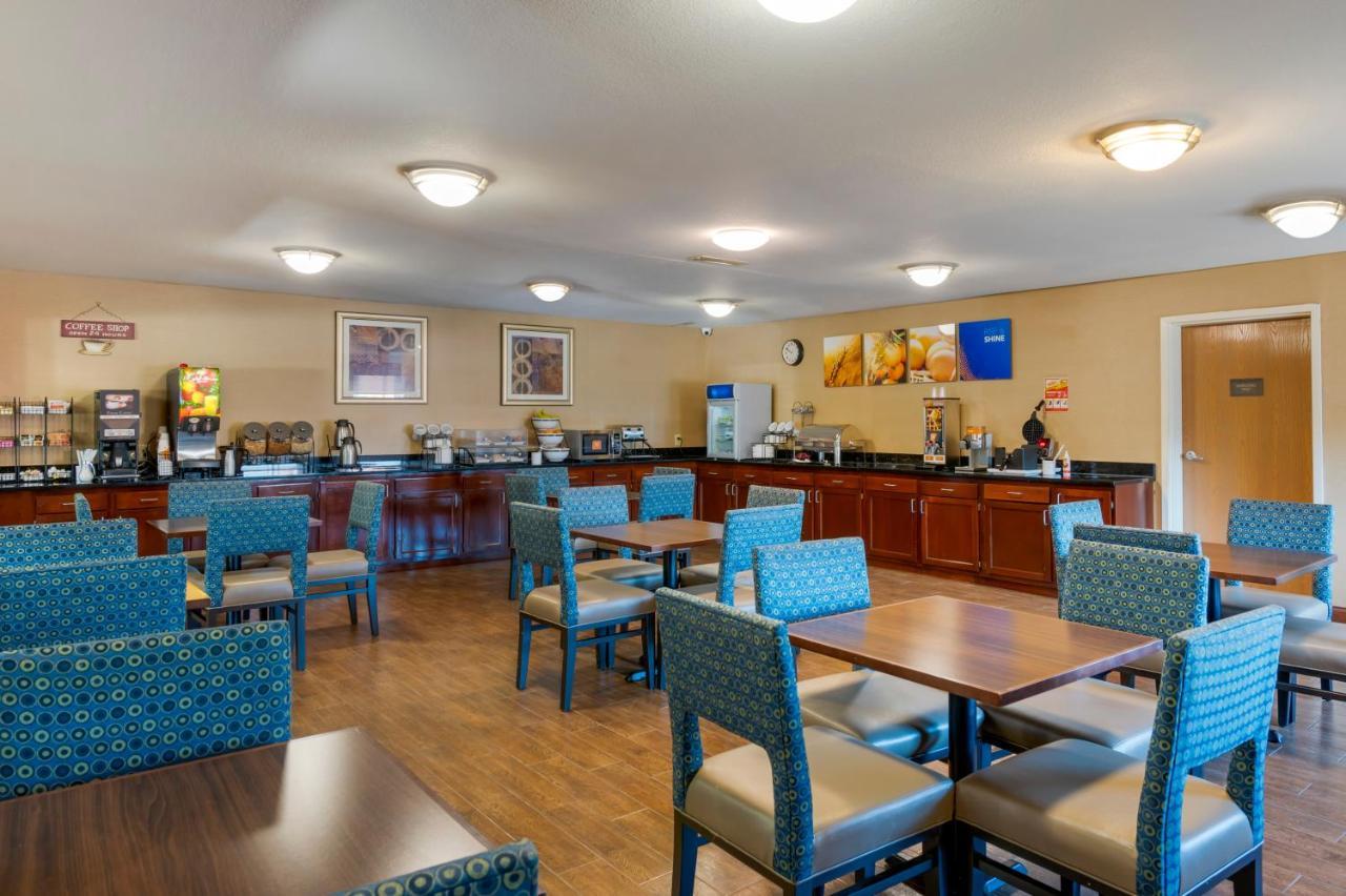 Comfort Inn & Suites Cincinnati Eastgate Экстерьер фото
