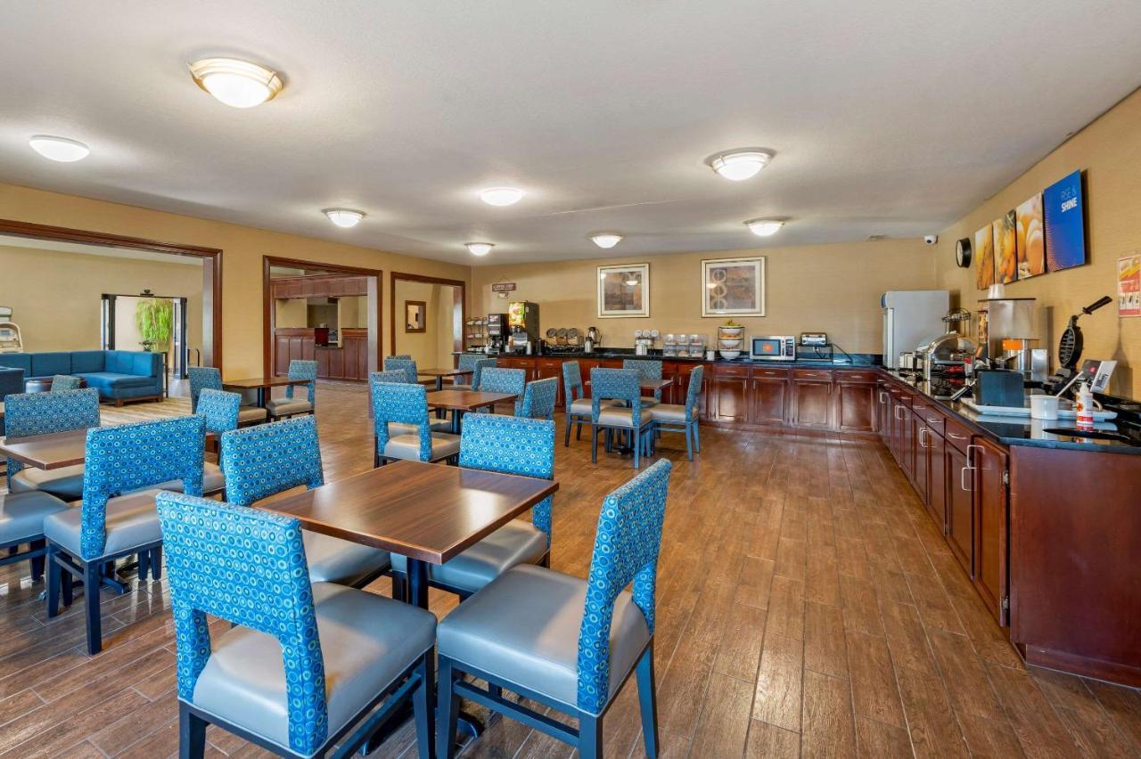 Comfort Inn & Suites Cincinnati Eastgate Экстерьер фото