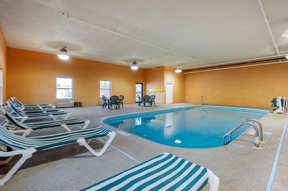 Comfort Inn & Suites Cincinnati Eastgate Экстерьер фото