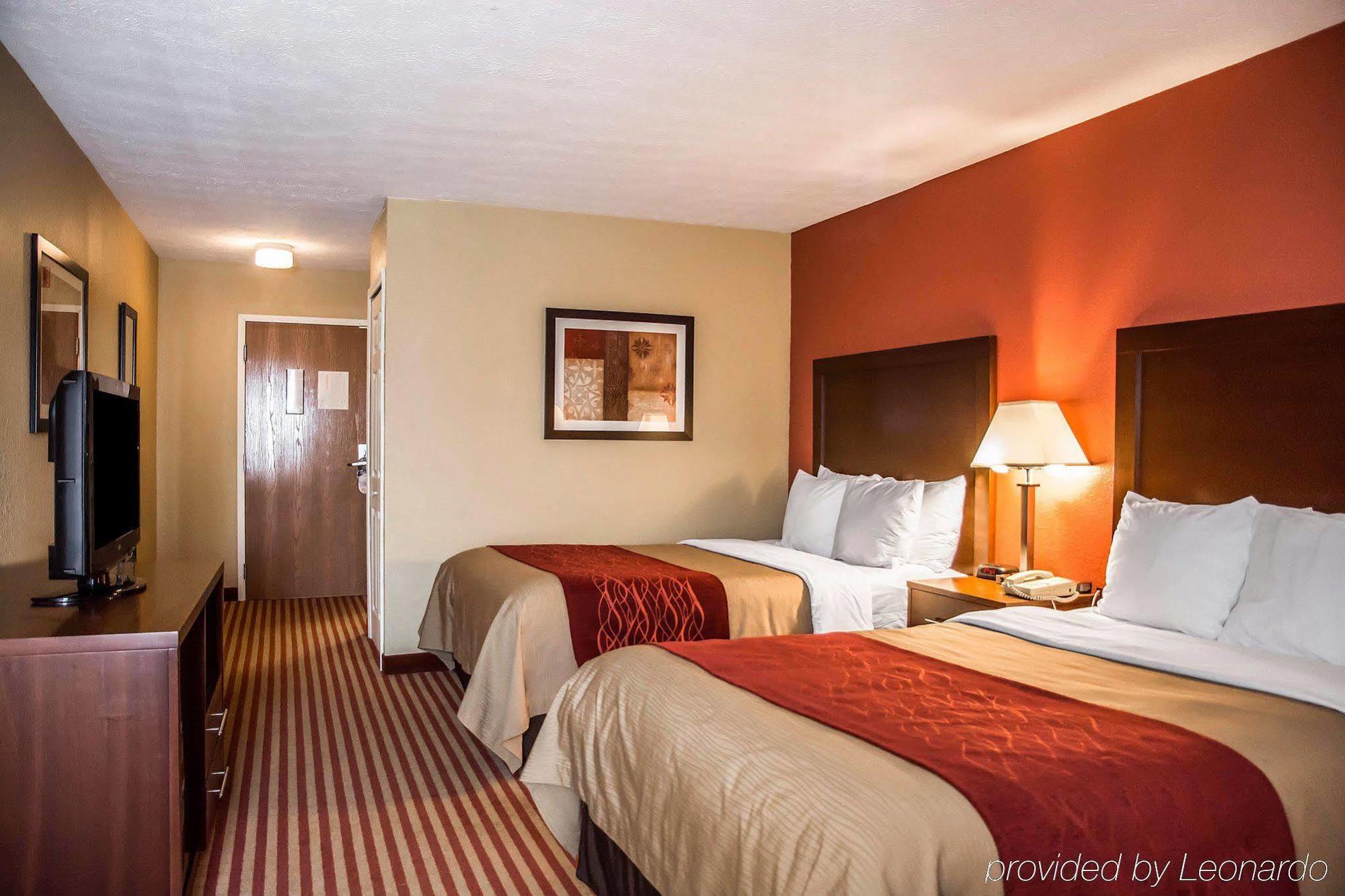 Comfort Inn & Suites Cincinnati Eastgate Экстерьер фото