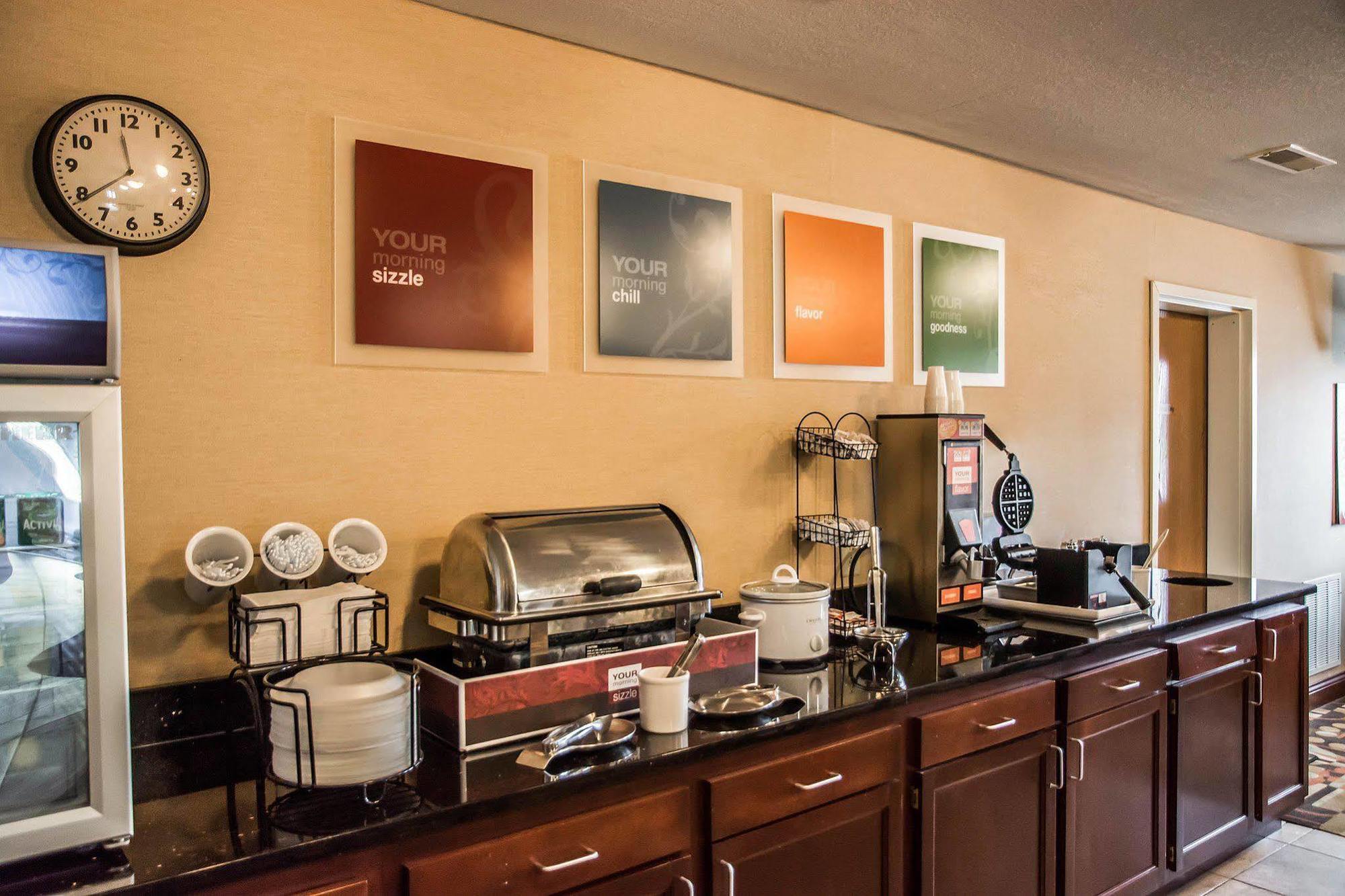Comfort Inn & Suites Cincinnati Eastgate Экстерьер фото