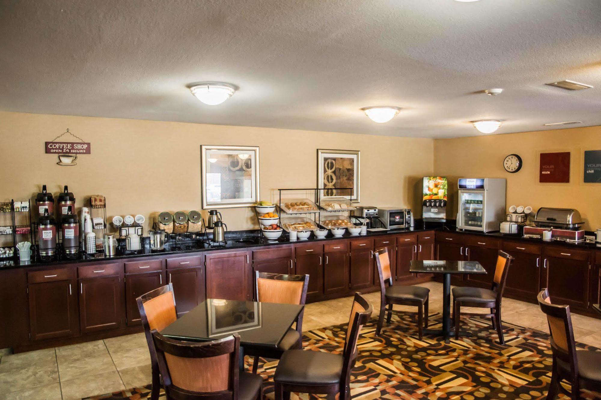 Comfort Inn & Suites Cincinnati Eastgate Экстерьер фото