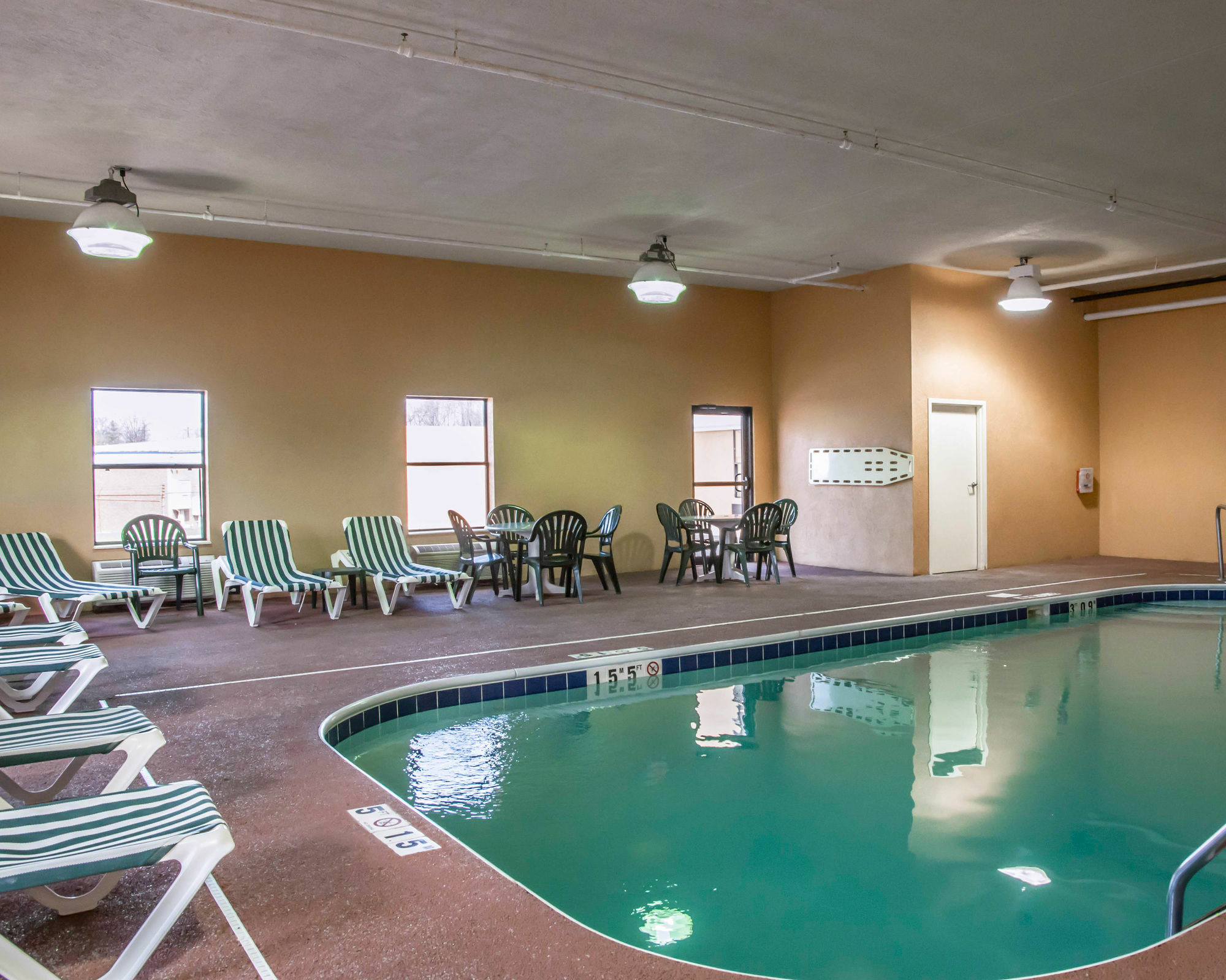 Comfort Inn & Suites Cincinnati Eastgate Экстерьер фото